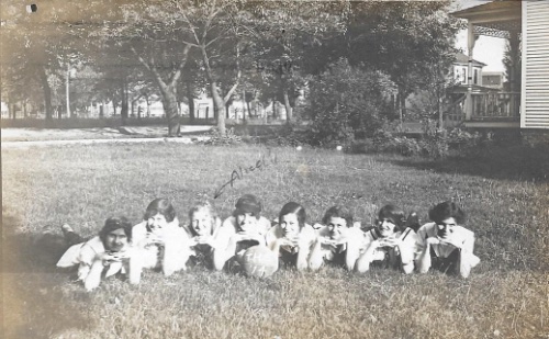 Toulca H.S. Girls Bsketball Team 1914